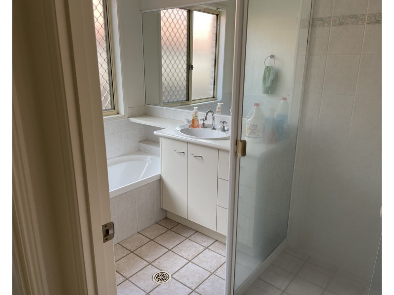 5 Sugarloaf Street, Forest Lake QLD 4078