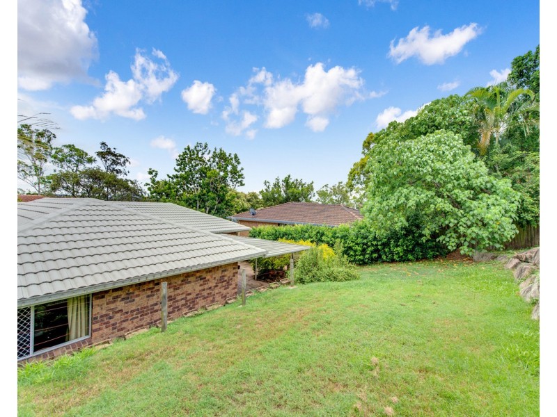 13 Spinnaker Street, Jamboree Heights QLD 4074