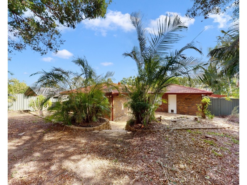 4 Loddon Street, Riverhills QLD 4074