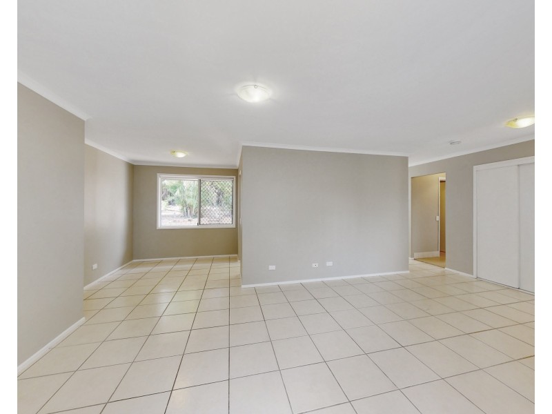 4 Loddon Street, Riverhills QLD 4074