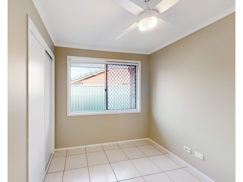 4 Loddon Street, Riverhills QLD 4074