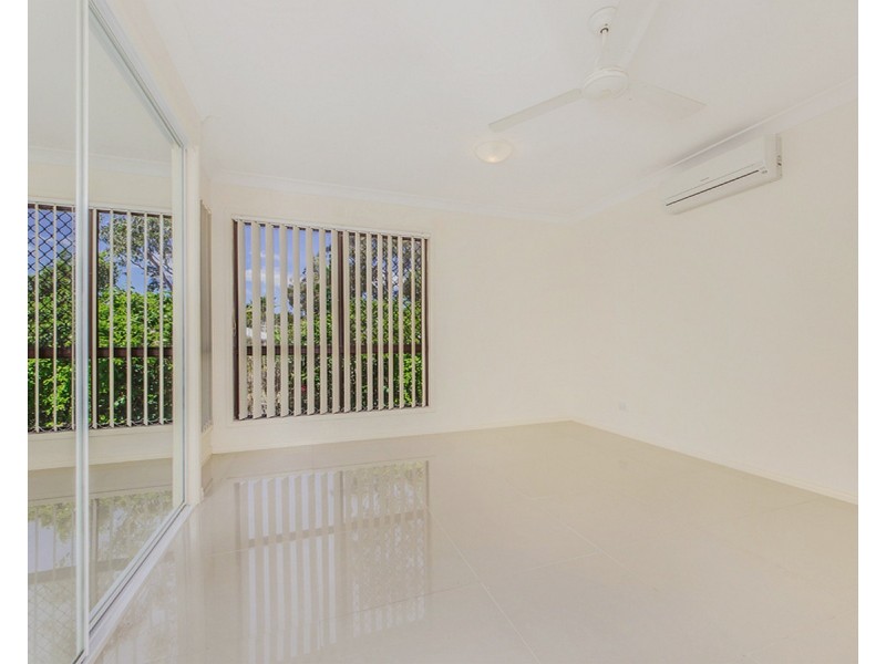 15 Sandalwood Street, Sinnamon Park QLD 4073