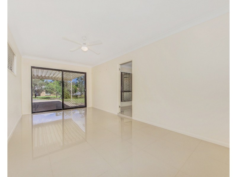 15 Sandalwood Street, Sinnamon Park QLD 4073