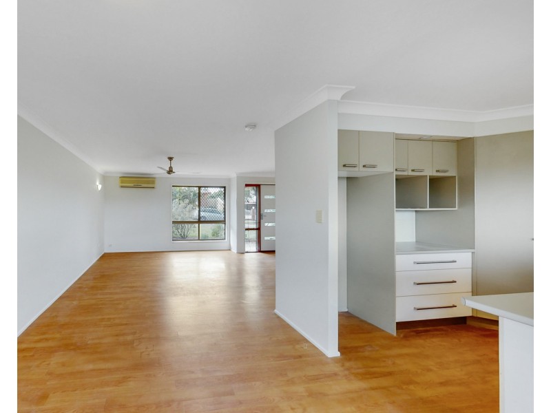 4 Balaton Street, Riverhills QLD 4074