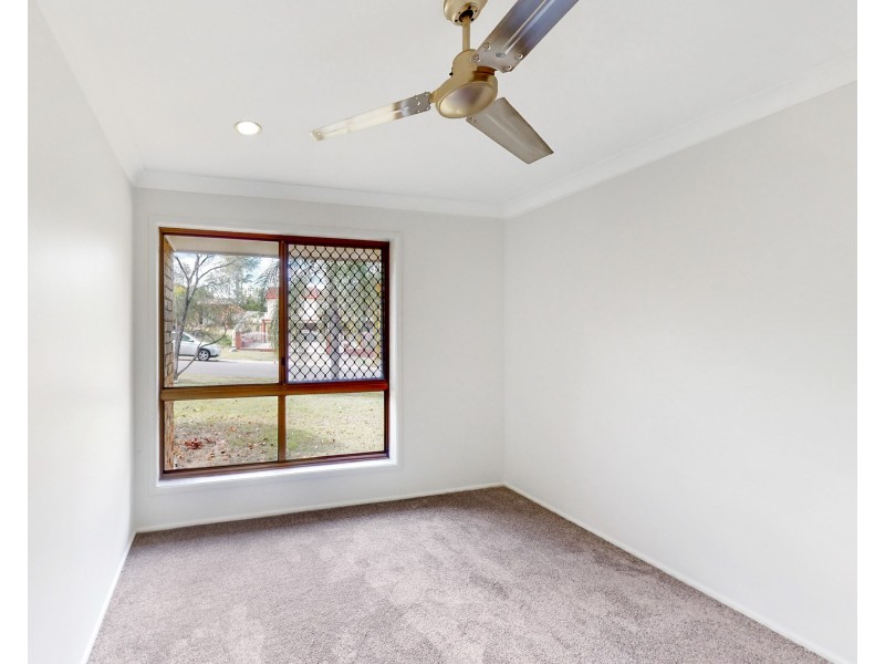 4 Balaton Street, Riverhills QLD 4074