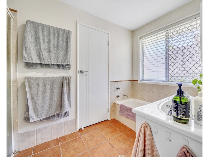 109 Hazelton Street, Riverhills QLD 4074