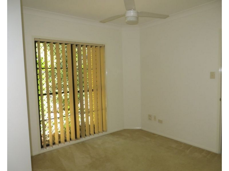 9 Brookeside Crescent, Seventeen Mile Rocks QLD 4073