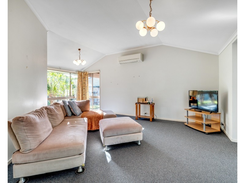 40 Radcliffe Street, Sinnamon Park QLD 4073