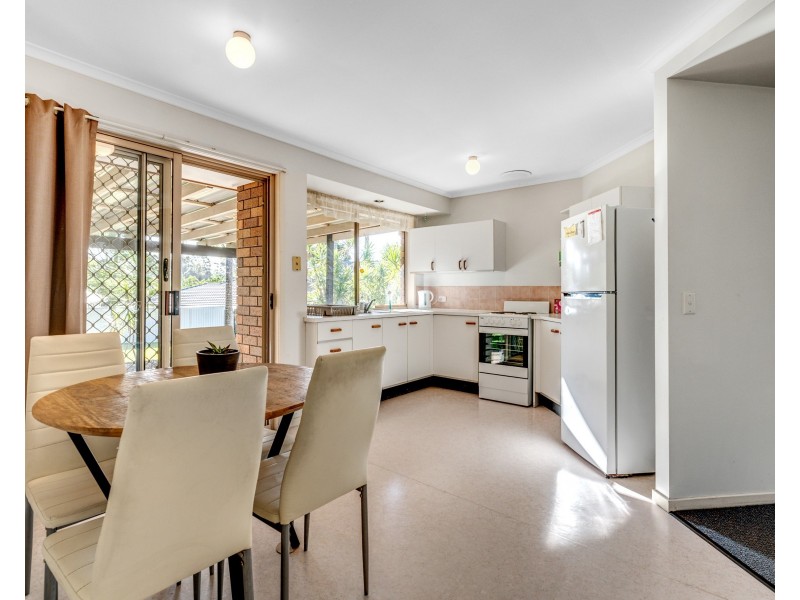 40 Radcliffe Street, Sinnamon Park QLD 4073