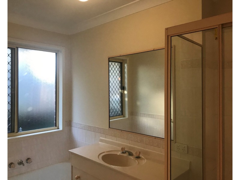 4 Althea Close, Sinnamon Park QLD 4073