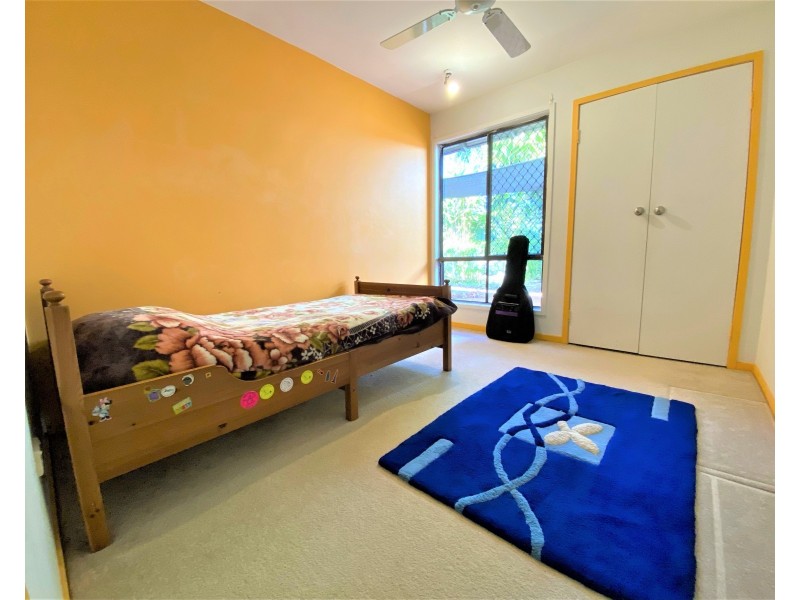 5 Boolka Close, Riverhills QLD 4074