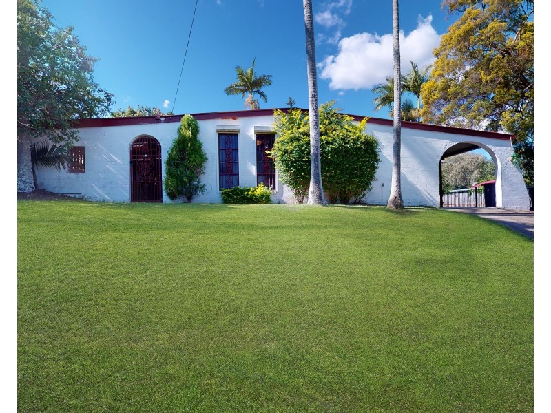 4 Molesworth Street, Seventeen Mile Rocks QLD 4073