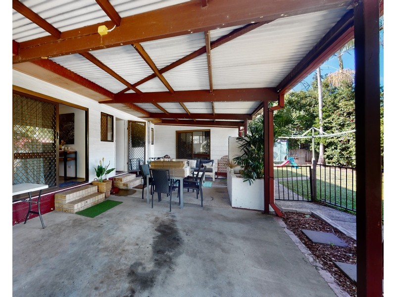 4 Molesworth Street, Seventeen Mile Rocks QLD 4073