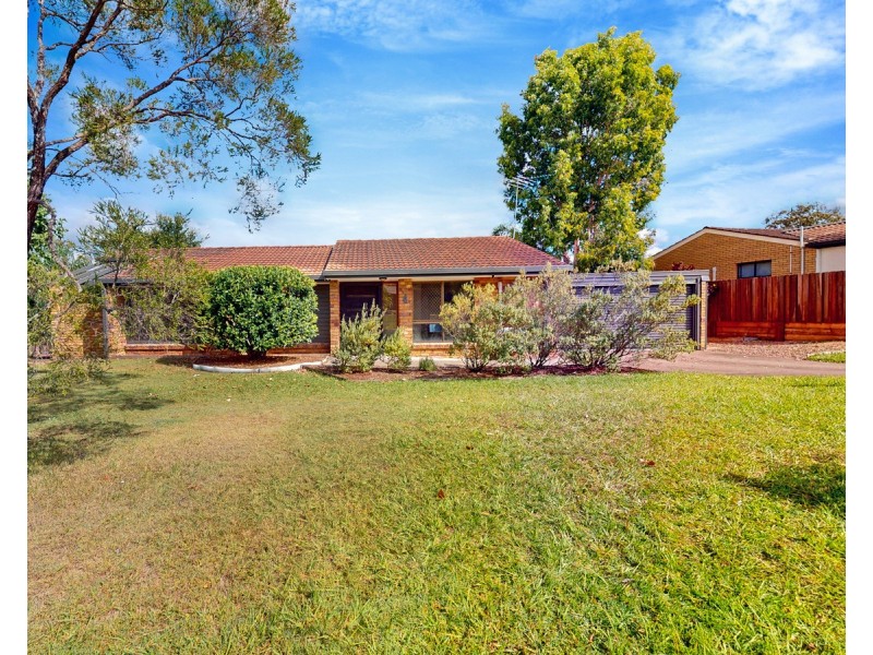 4 Balaton Street, Riverhills QLD 4074