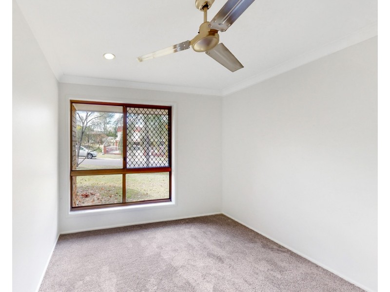 4 Balaton Street, Riverhills QLD 4074