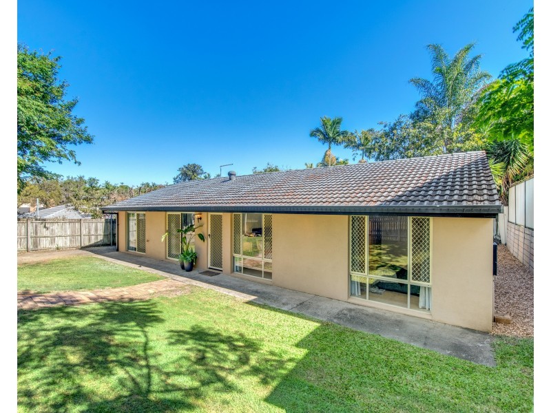 10 Macfarlane Street, Riverhills QLD 4074
