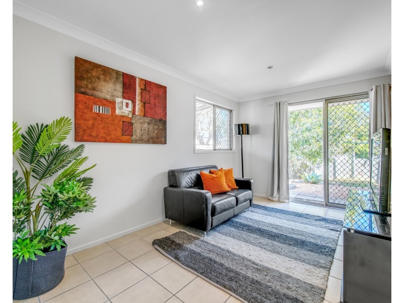 10 Macfarlane Street, Riverhills QLD 4074