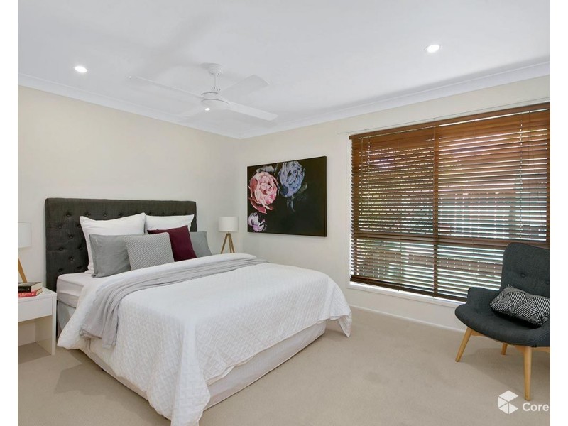 27 Norman Street, Fig Tree Pocket QLD 4069