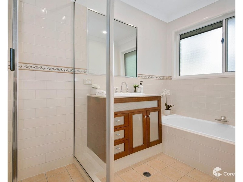 27 Norman Street, Fig Tree Pocket QLD 4069