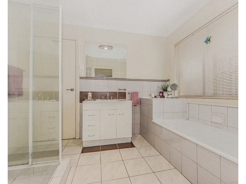 78 Oldfield Road, Sinnamon Park QLD 4073