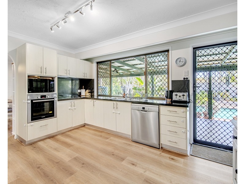 97 Tanglewood Street, Middle Park QLD 4074