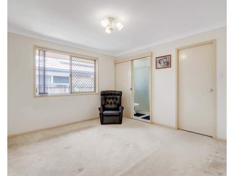 28 Banksia Circuit, Forest Lake QLD 4078