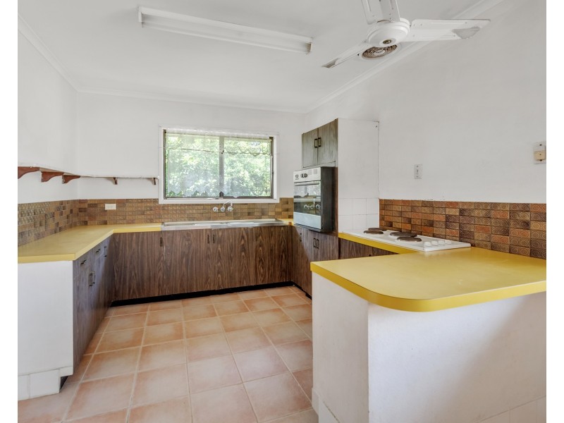 10 Loffs Road, Jamboree Heights QLD 4074