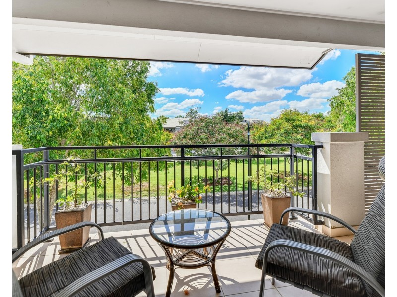 8 Augusta Crescent, Mount Ommaney QLD 4074