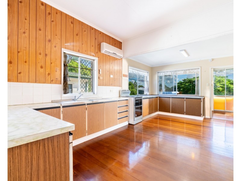 122 Stratheden Street, Darra QLD 4076