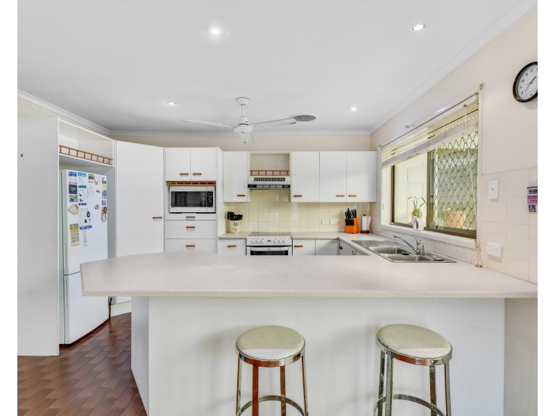 5 Madura Close, Westlake QLD 4074