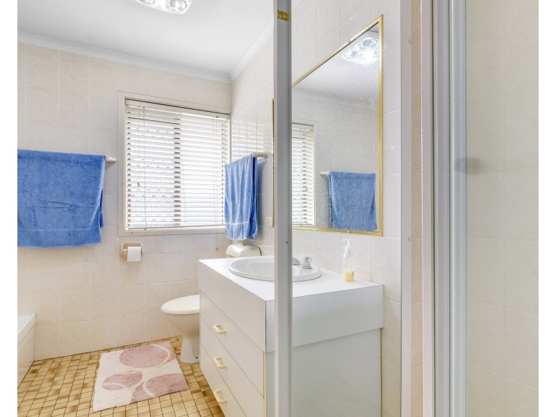 5 Madura Close, Westlake QLD 4074