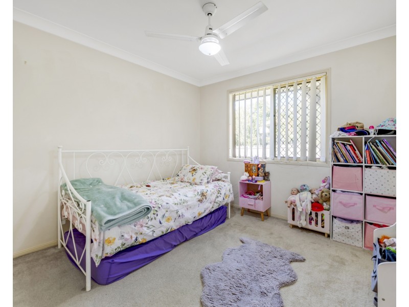 5 Lakeside Crescent, Forest Lake QLD 4078