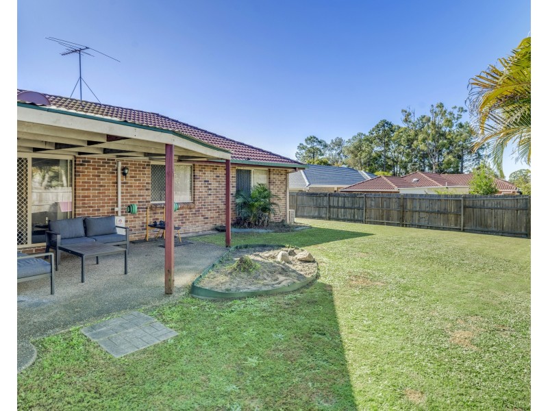 5 Lakeside Crescent, Forest Lake QLD 4078