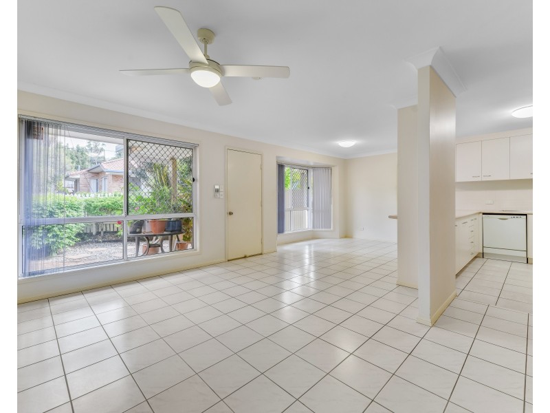 27/11 Meadow Place, Middle Park QLD 4074