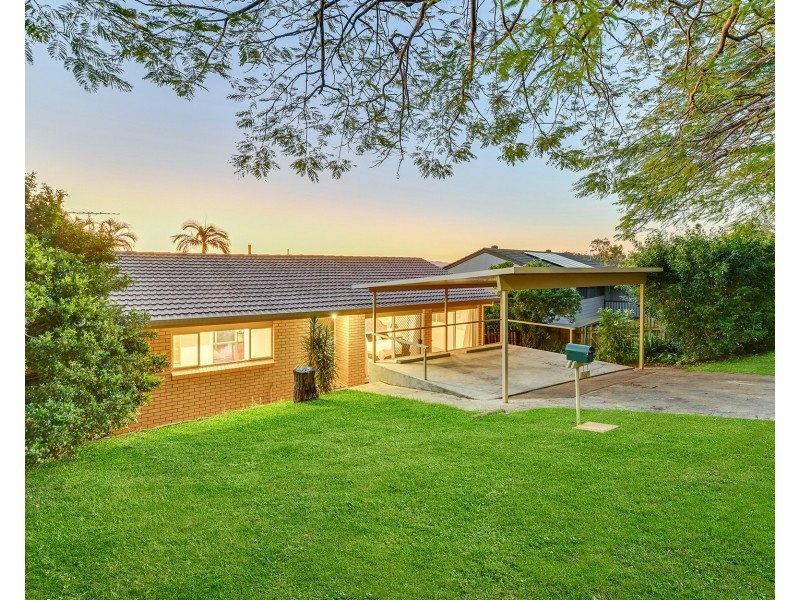 40 Pennant Street, Jamboree Heights QLD 4074