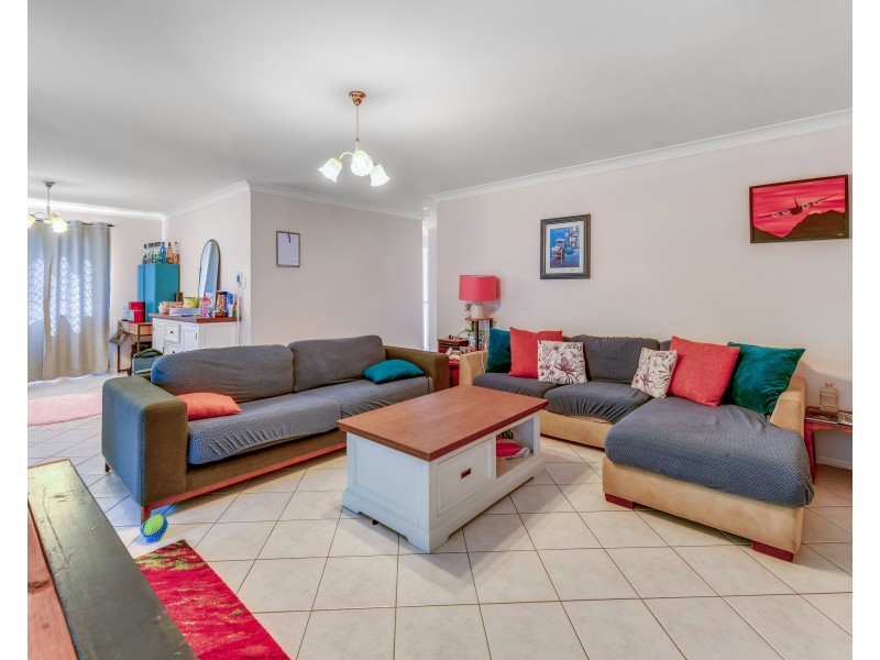1 Chapman Place, Oxley QLD 4075