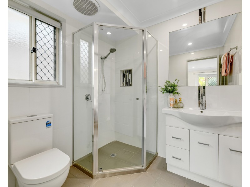 9 Blenheim Close, Forest Lake QLD 4078