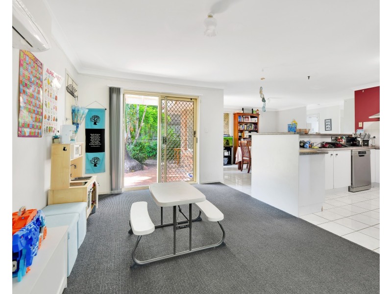 32 Camelot Crescent, Middle Park QLD 4074