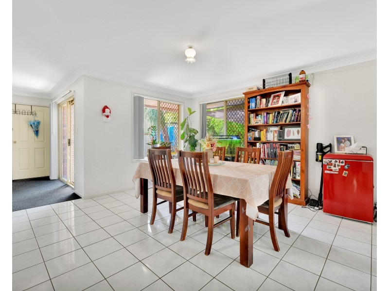 32 Camelot Crescent, Middle Park QLD 4074