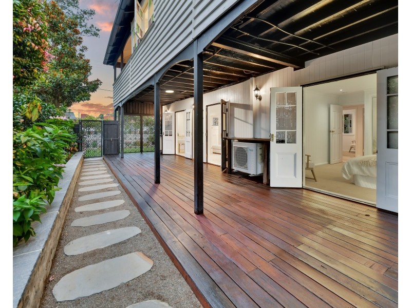 19 Pratten Street, Corinda QLD 4075