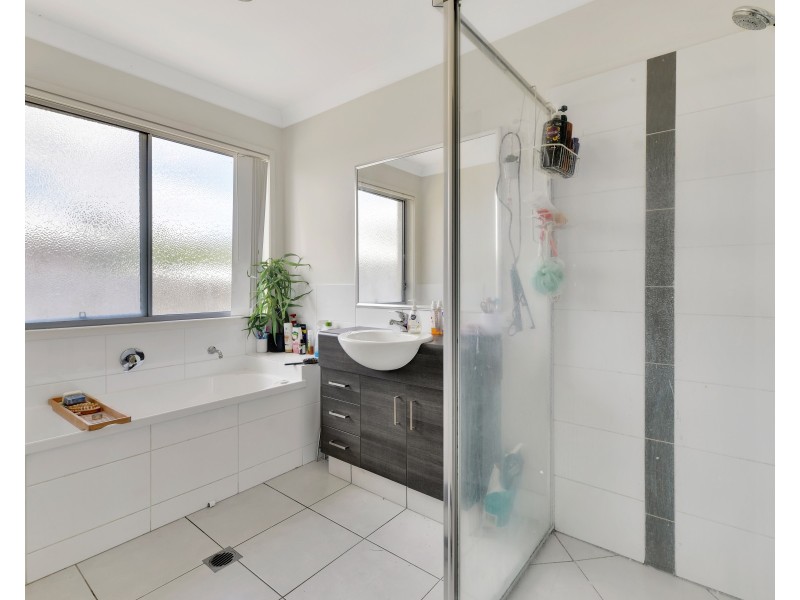 10 Freya Street, Brassall QLD 4305