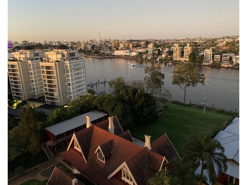 1107/18 Thorn Street, Kangaroo Point QLD 4169