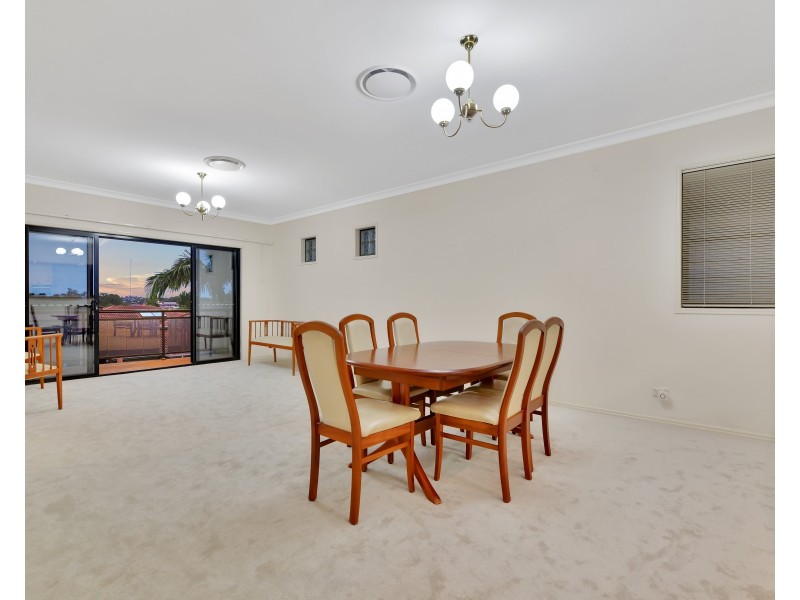 10 Bartok Place, Mount Ommaney QLD 4074