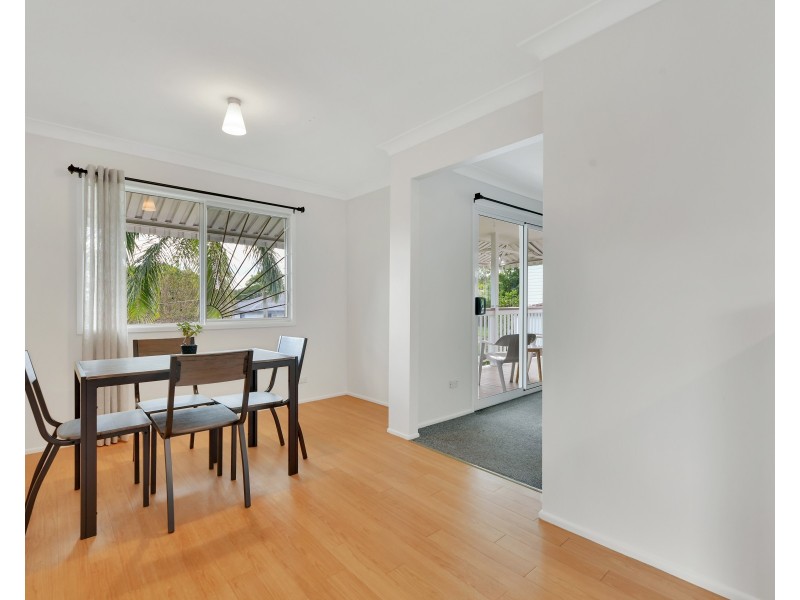 18 Pack Street, Jamboree Heights QLD 4074