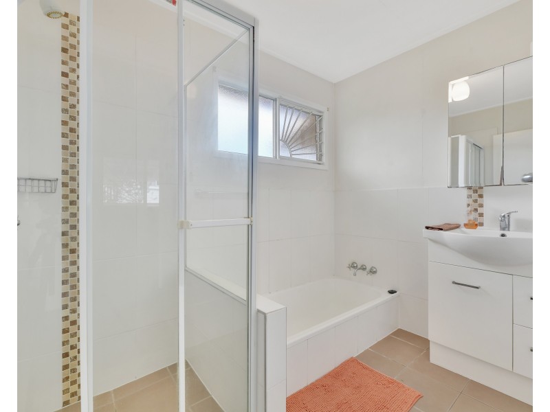 18 Pack Street, Jamboree Heights QLD 4074