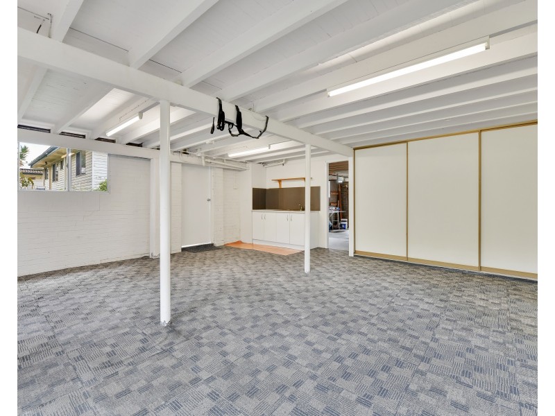 18 Pack Street, Jamboree Heights QLD 4074