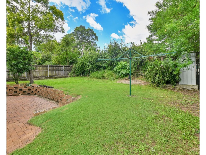 18 Pack Street, Jamboree Heights QLD 4074