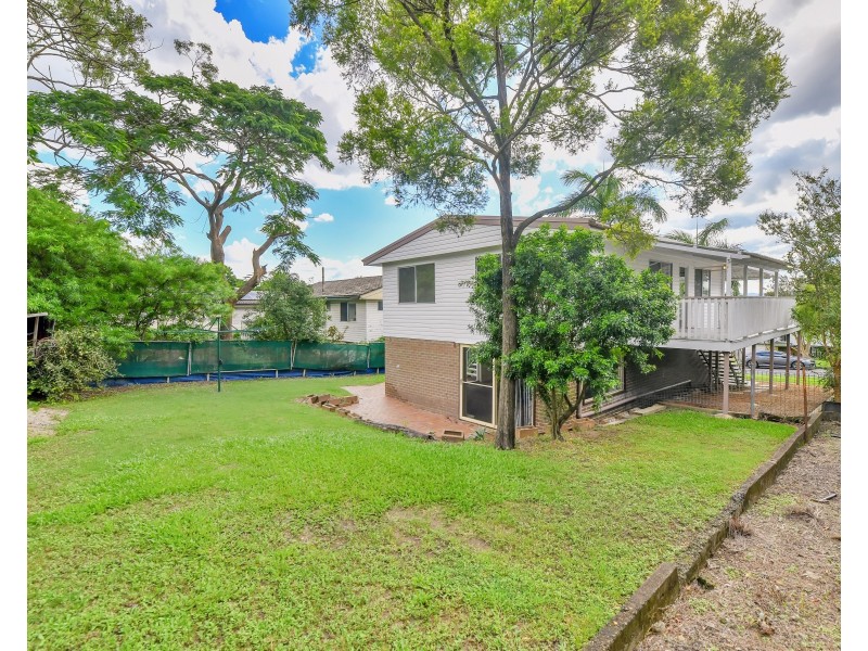 18 Pack Street, Jamboree Heights QLD 4074