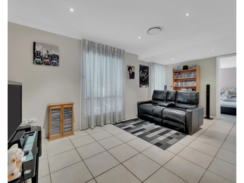 2 W G Hayden Drive, Collingwood Park QLD 4301