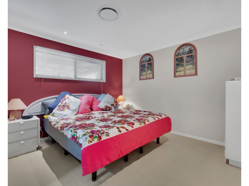 2 W G Hayden Drive, Collingwood Park QLD 4301